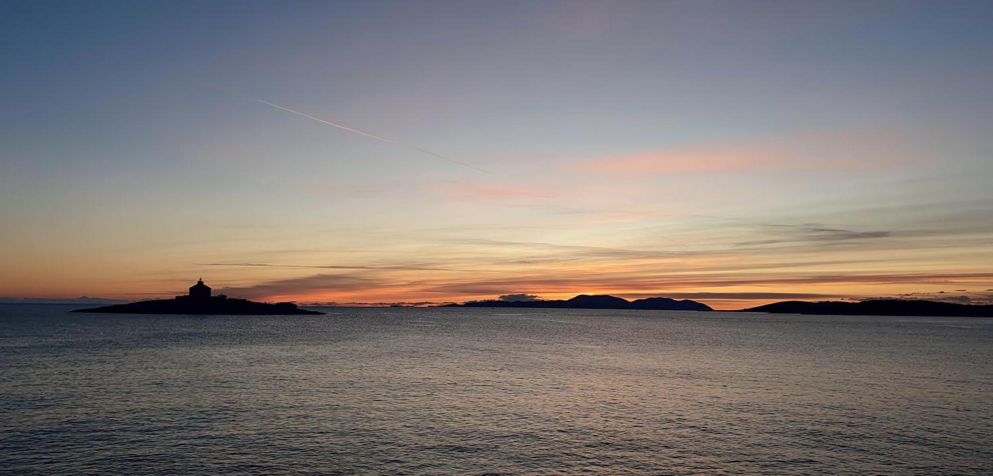 Sunrise Apartment Hvar Хвар Екстериор снимка